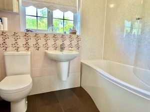 Family Bathroom- click for photo gallery